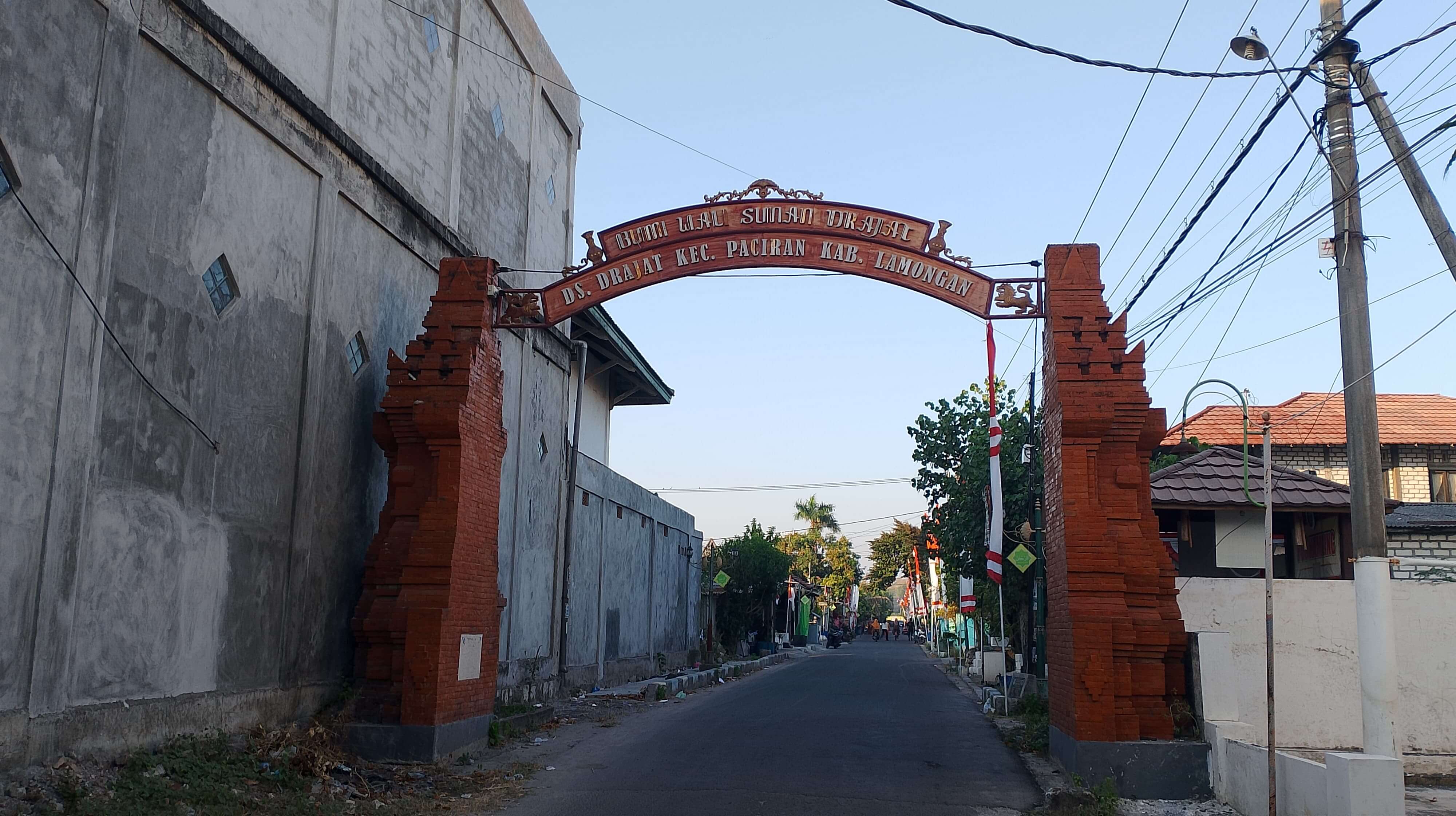 Gapura Desa Popoh Blitar